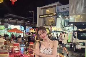 钟楚曦自律减重30斤，身材与美貌双绝